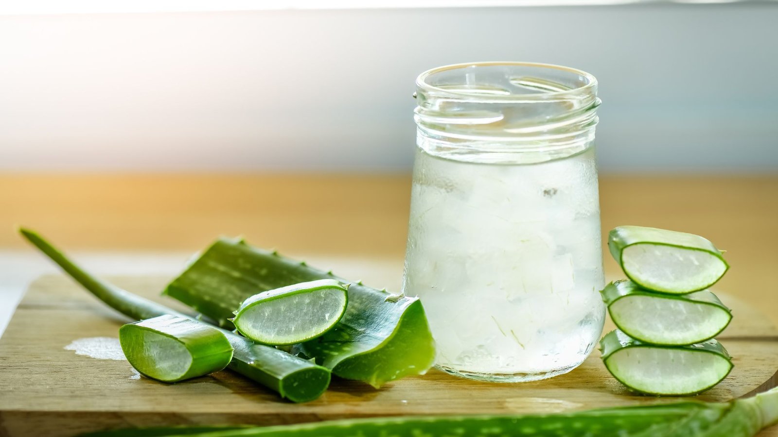 10 aloe vera gel products that effectively moisturize and soothe the skin 2